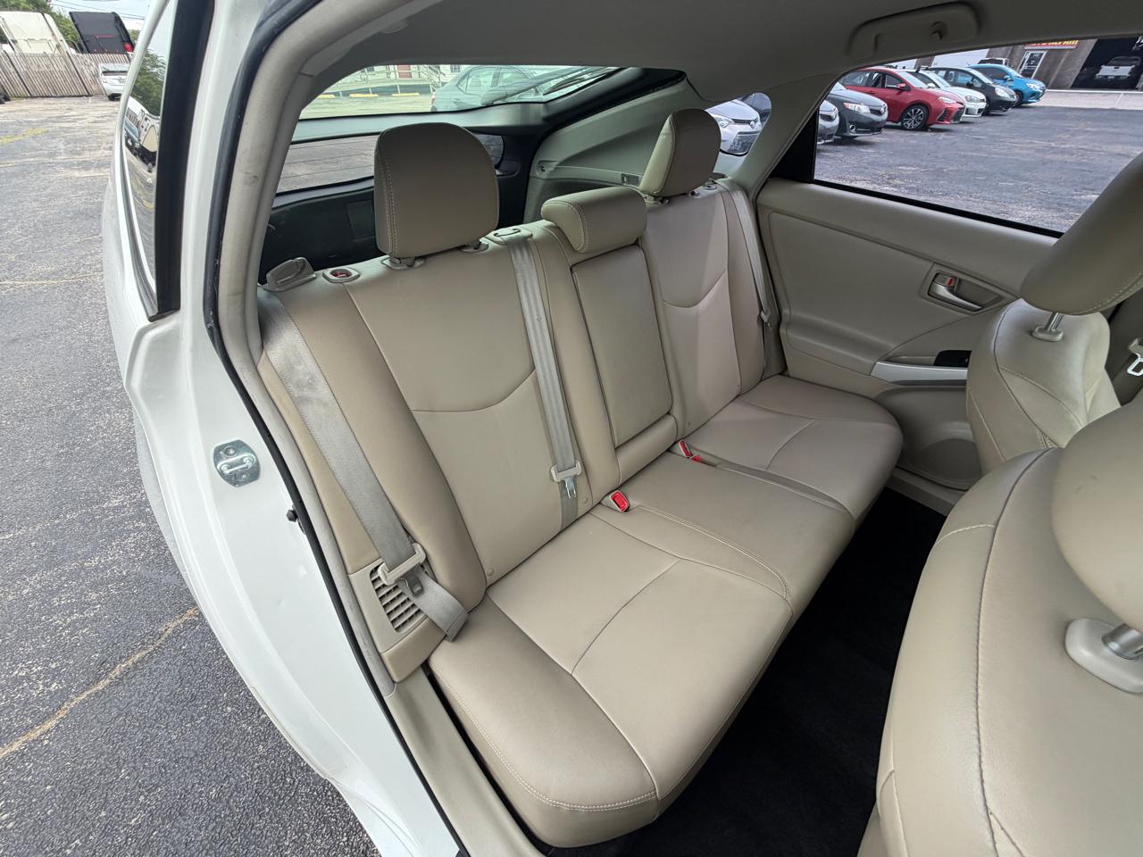 Toyota Prius Four 2015