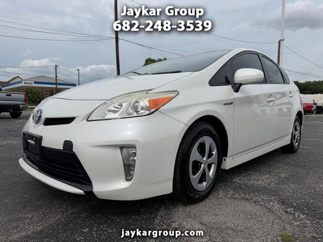 White 2015 Toyota Prius Hatchback Front-Wheel Drive Automatic