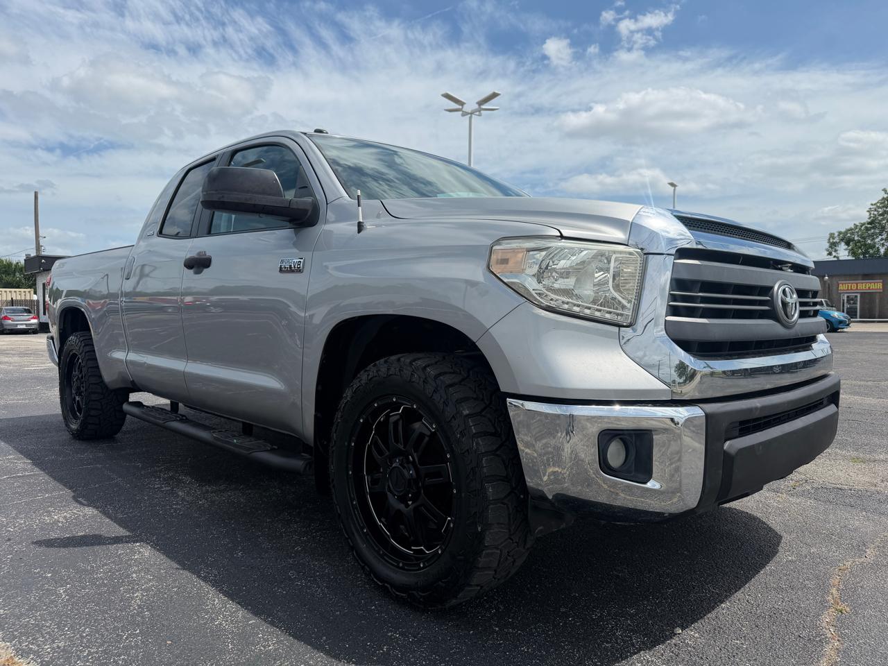 Toyota Tundra SR5 5.7L V8 Double Cab 2WD 2014