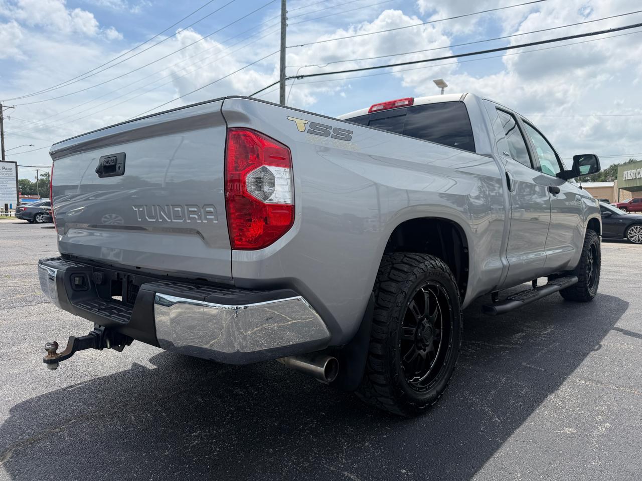 Toyota Tundra SR5 5.7L V8 Double Cab 2WD 2014