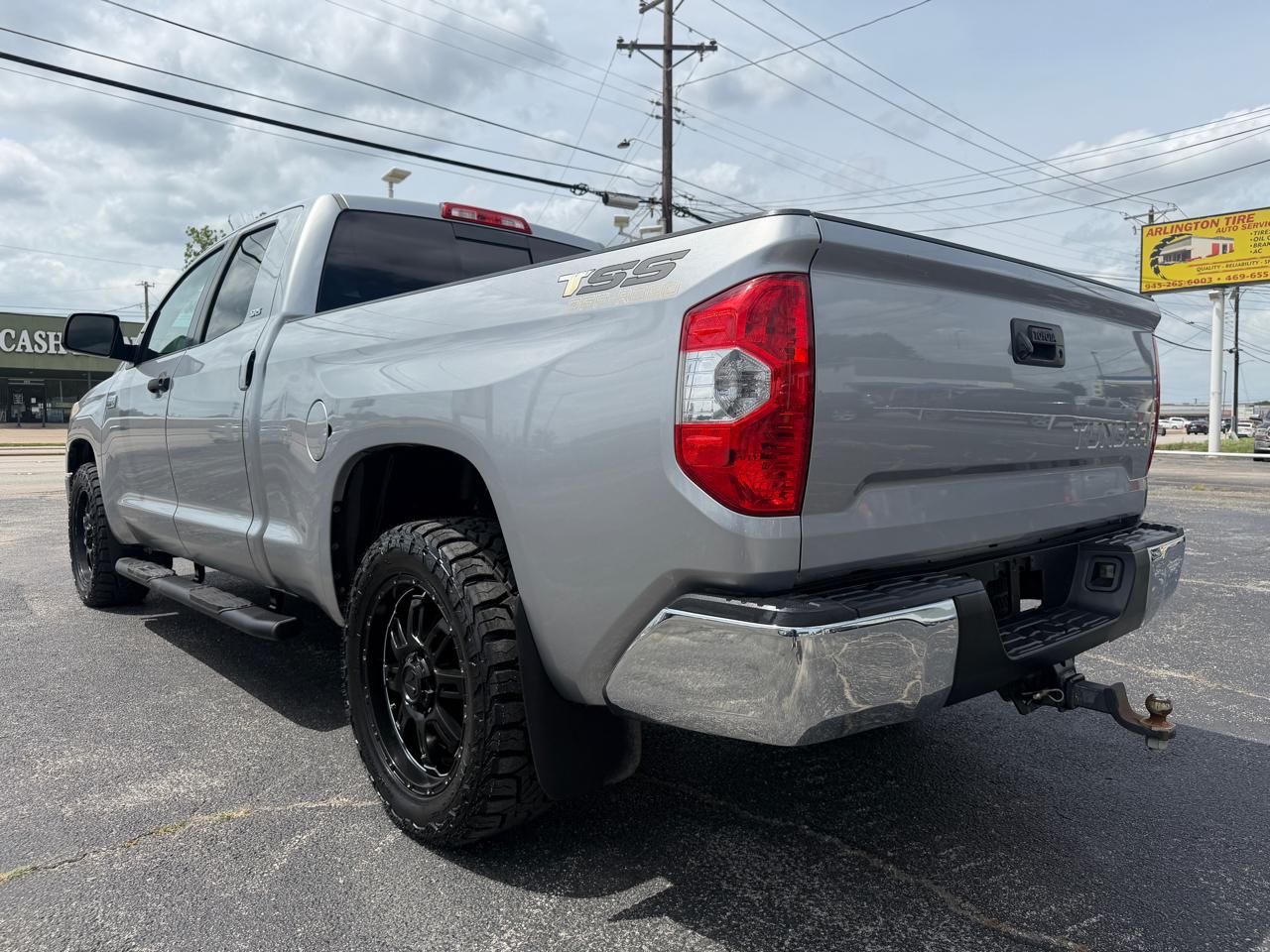 Toyota Tundra SR5 5.7L V8 Double Cab 2WD 2014