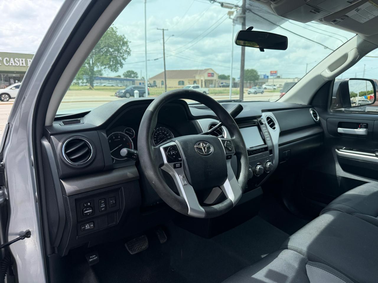 Toyota Tundra SR5 5.7L V8 Double Cab 2WD 2014