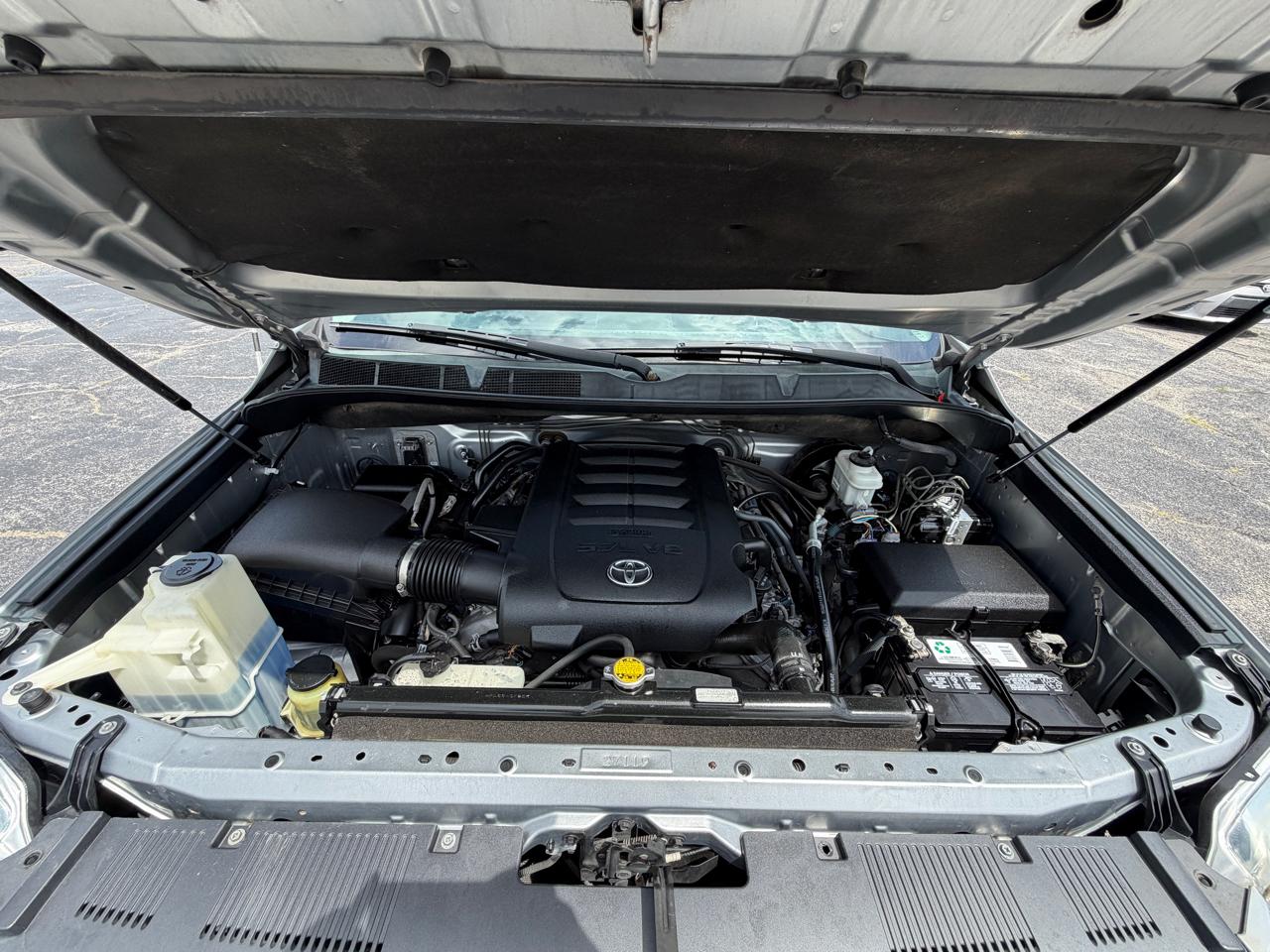 Toyota Tundra SR5 5.7L V8 Double Cab 2WD 2014