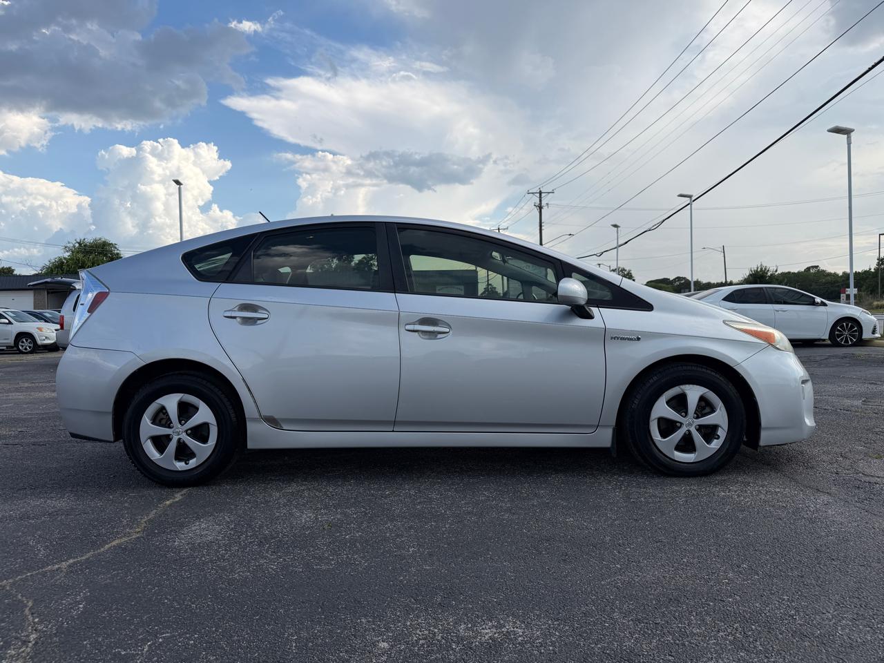 Toyota Prius Prius V 2012