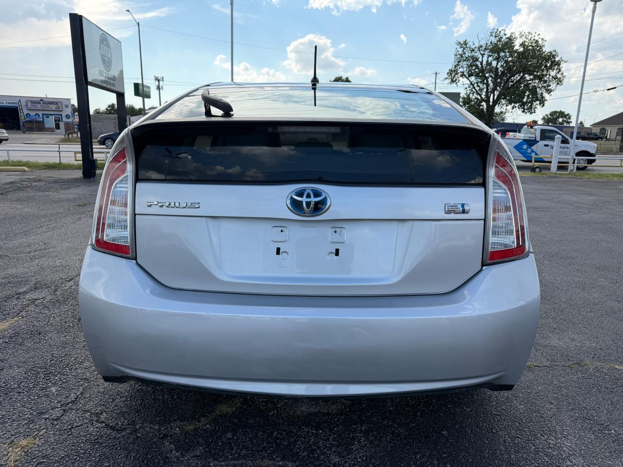 Toyota Prius Prius V 2012
