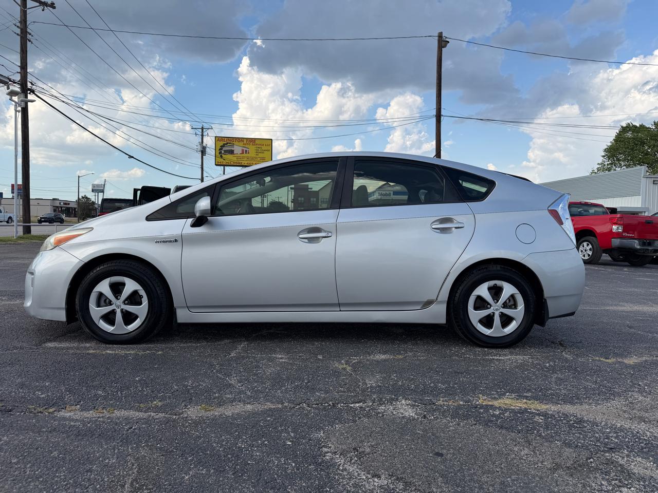 Toyota Prius Prius V 2012