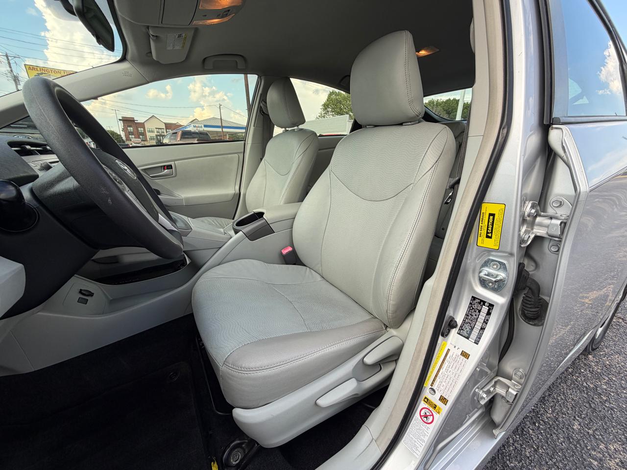 Toyota Prius Prius V 2012
