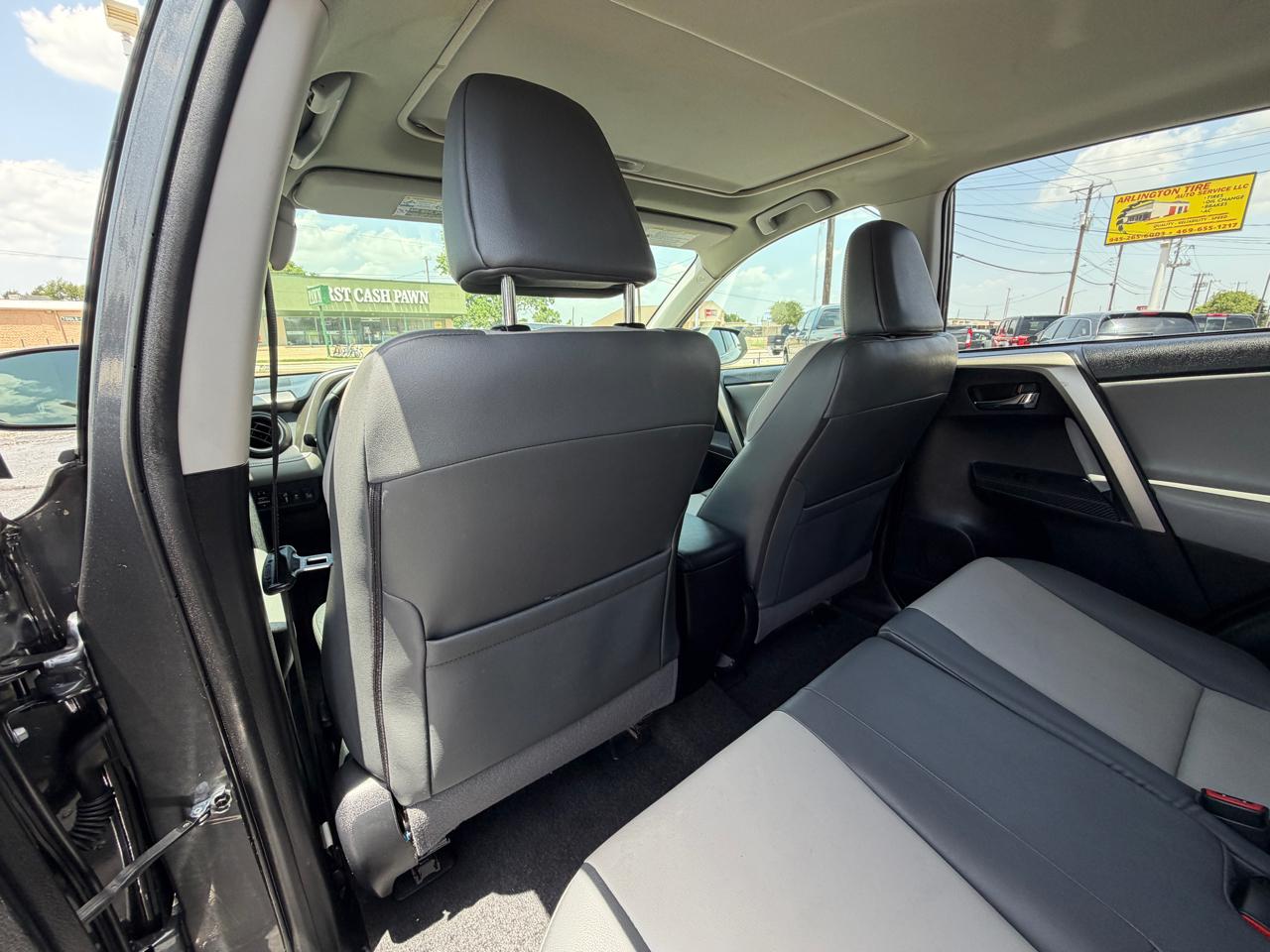 Toyota RAV4 Limited FWD 2015