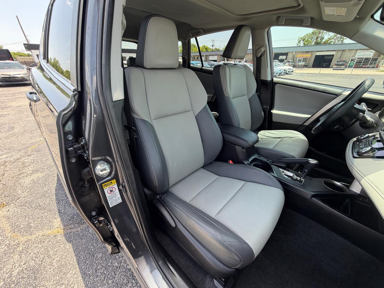 Toyota RAV4 Limited FWD 2015