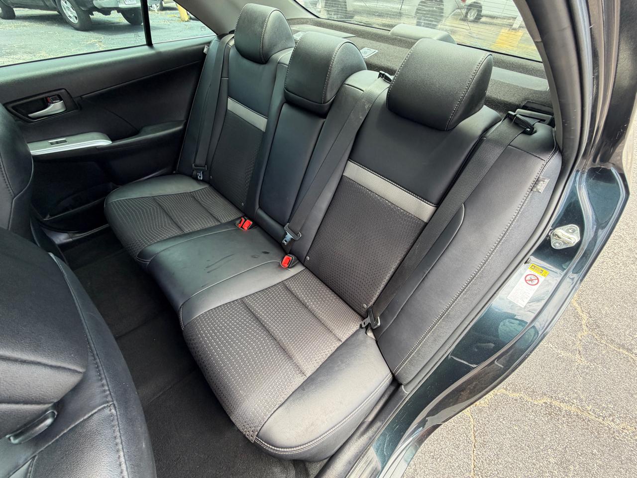 Toyota Camry SE 2013