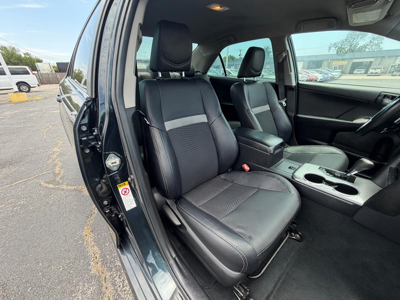Toyota Camry SE 2013