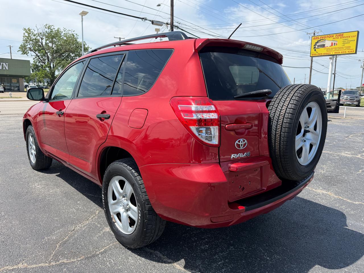 Toyota RAV4 Base I4 2WD 2012
