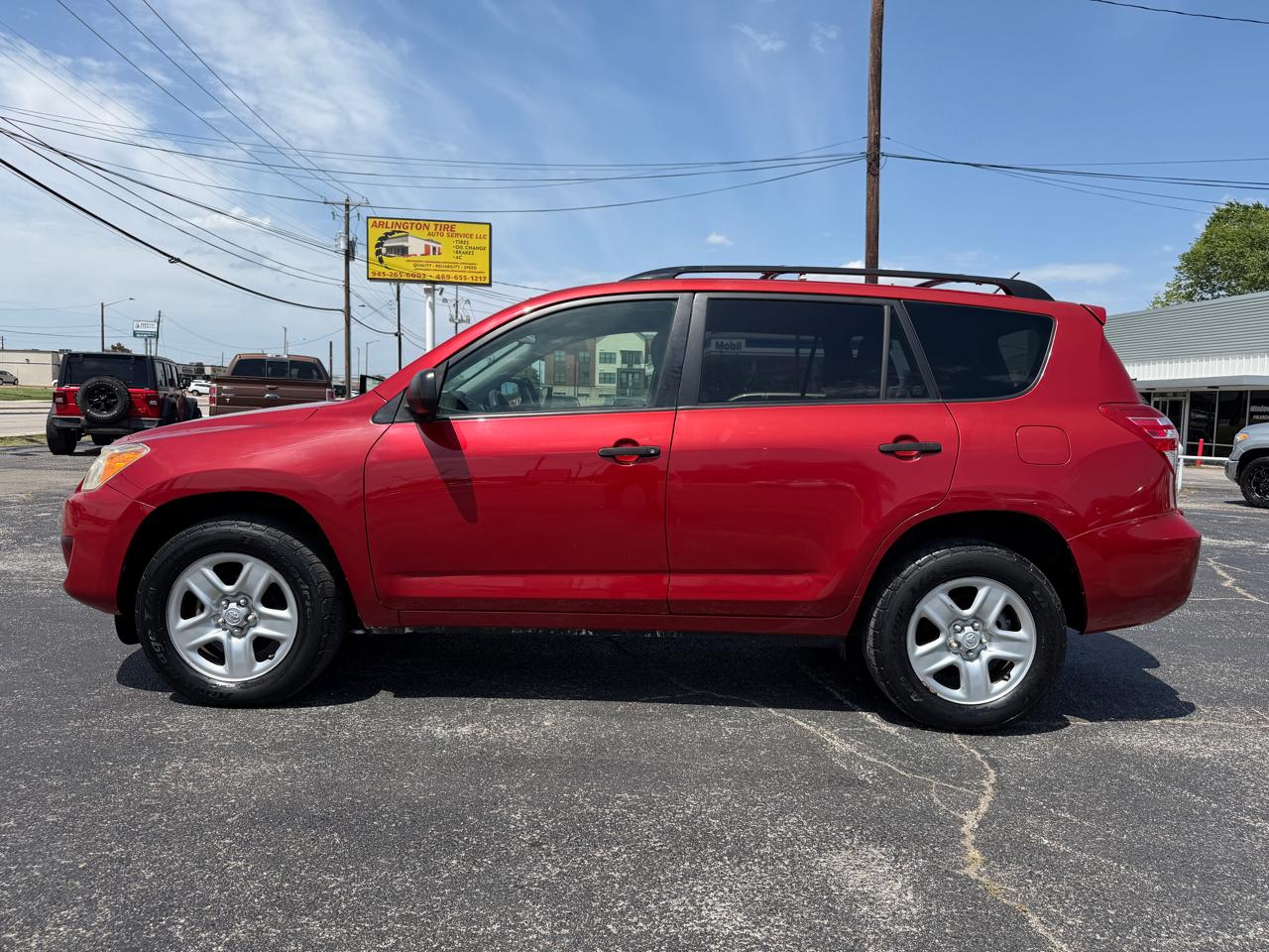 Toyota RAV4 Base I4 2WD 2012