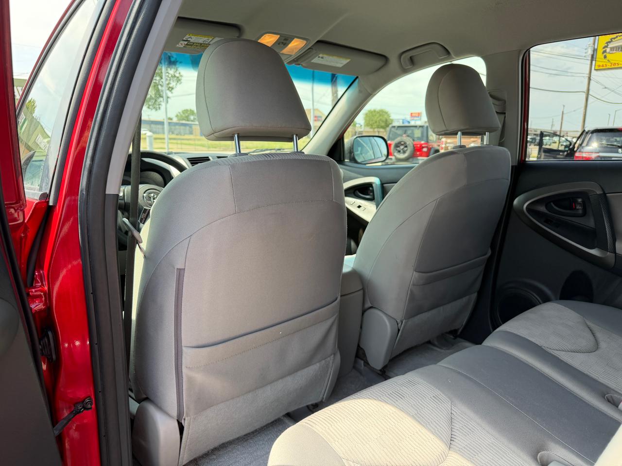 Toyota RAV4 Base I4 2WD 2012