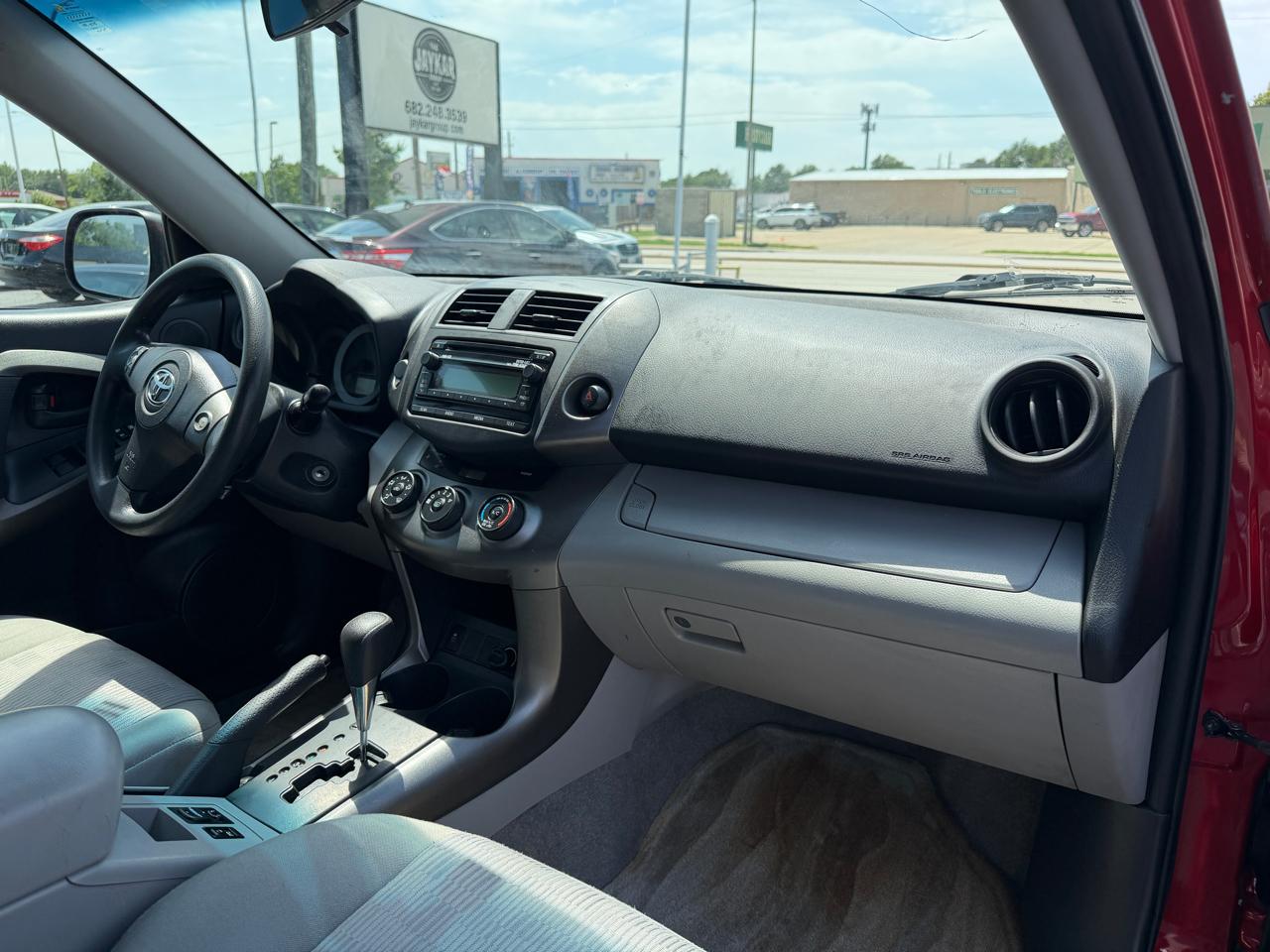 Toyota RAV4 Base I4 2WD 2012