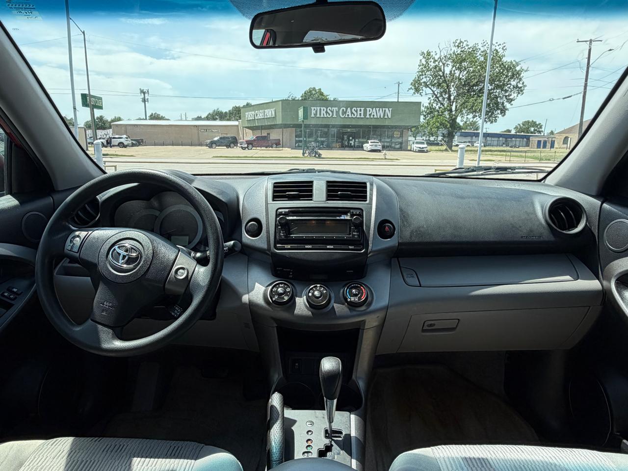 Toyota RAV4 Base I4 2WD 2012