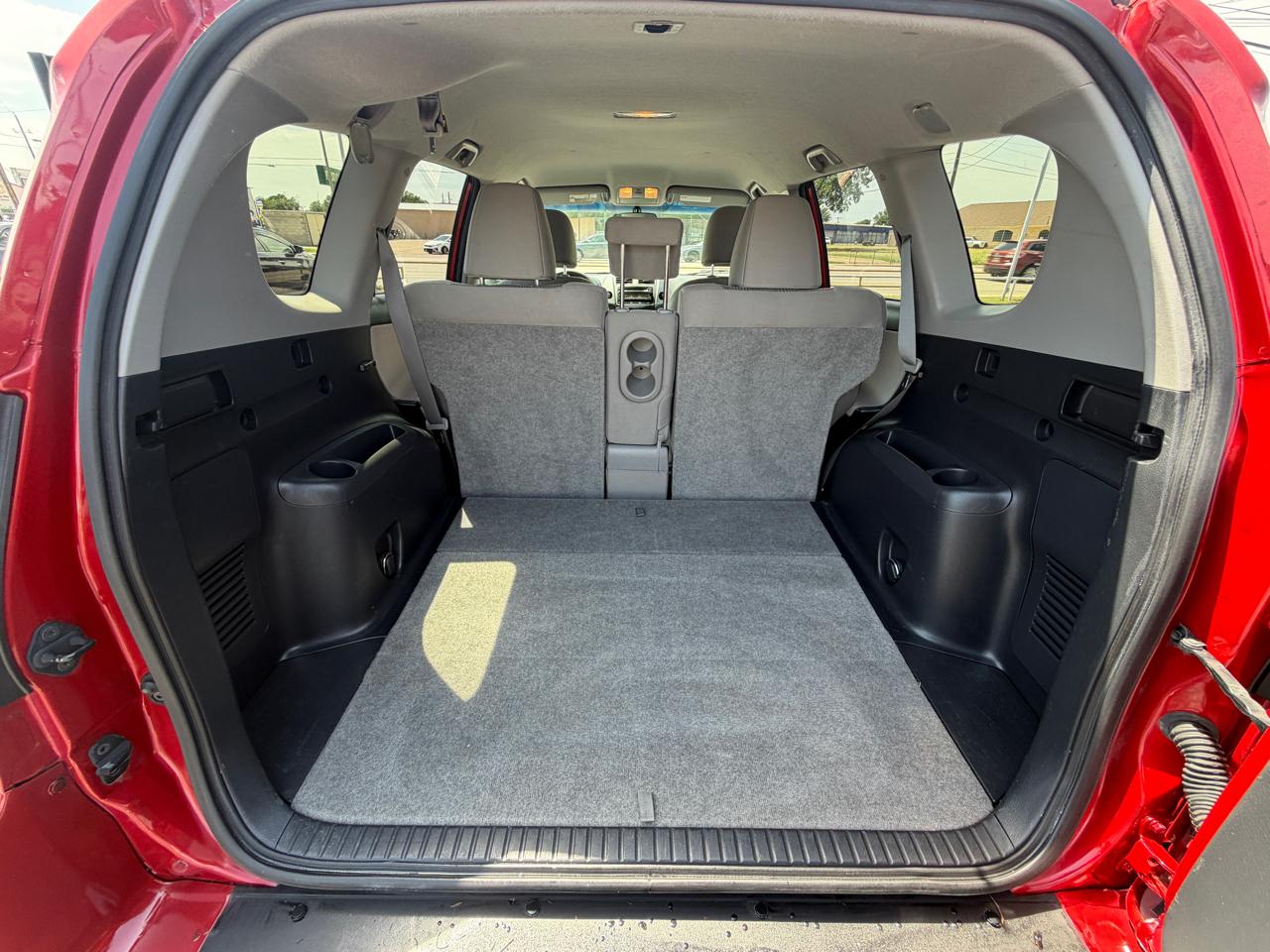 Toyota RAV4 Base I4 2WD 2012