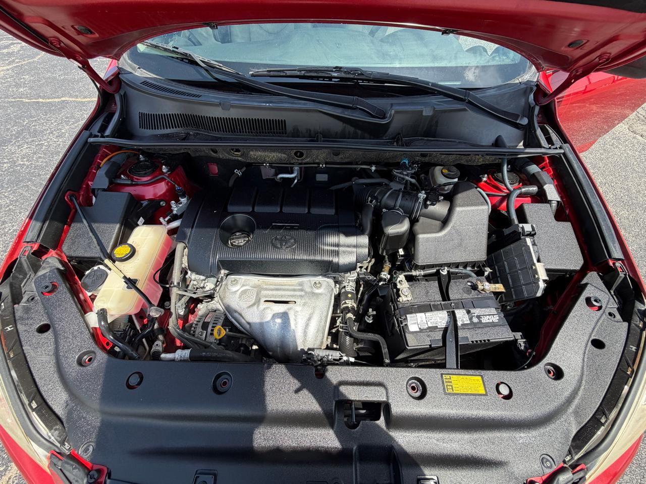 Toyota RAV4 Base I4 2WD 2012
