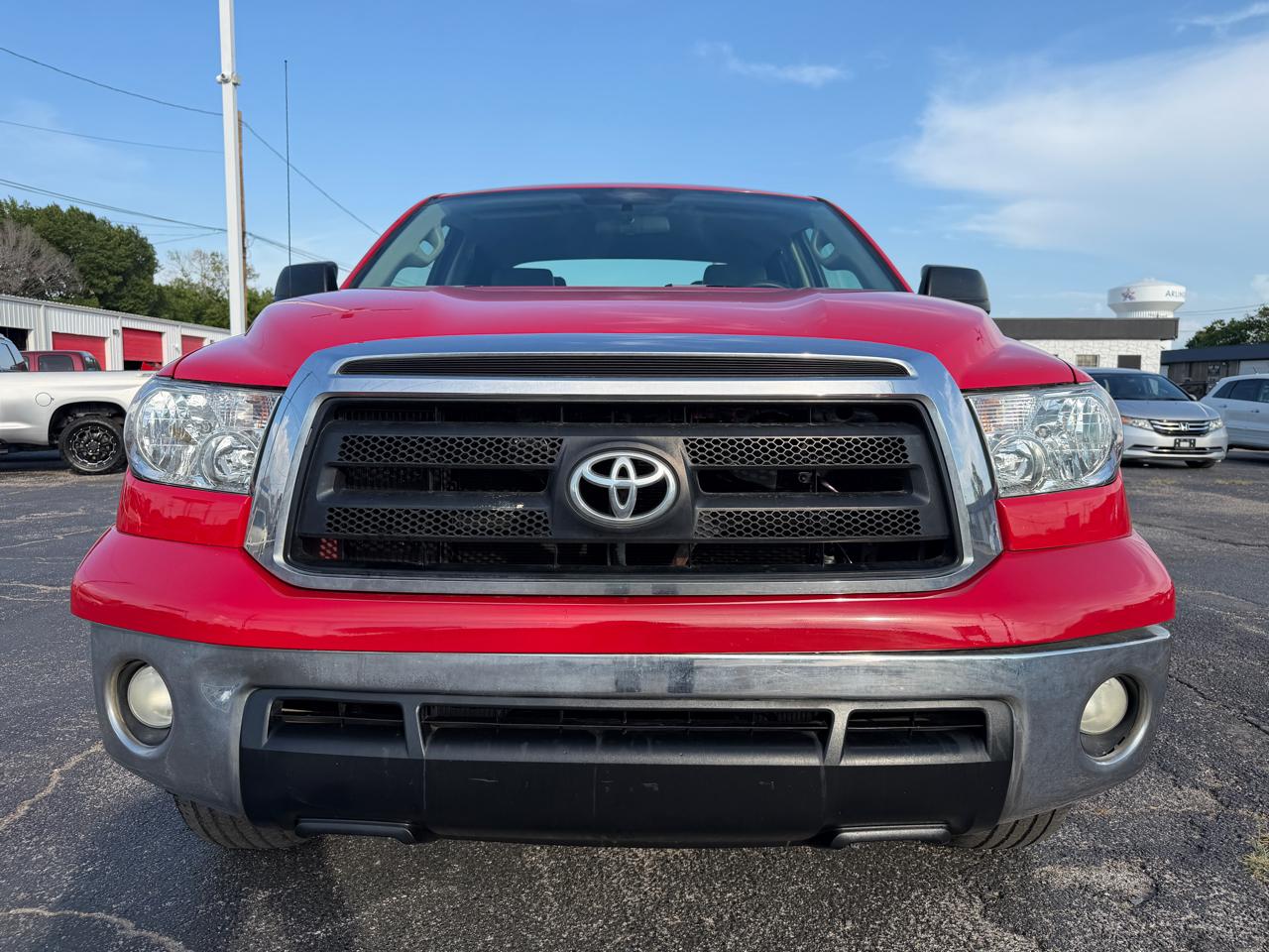 Toyota Tundra Tundra-Grade 5.7L Double Cab 2WD 2010