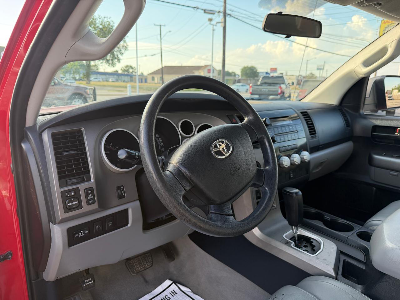 Toyota Tundra Tundra-Grade 5.7L Double Cab 2WD 2010