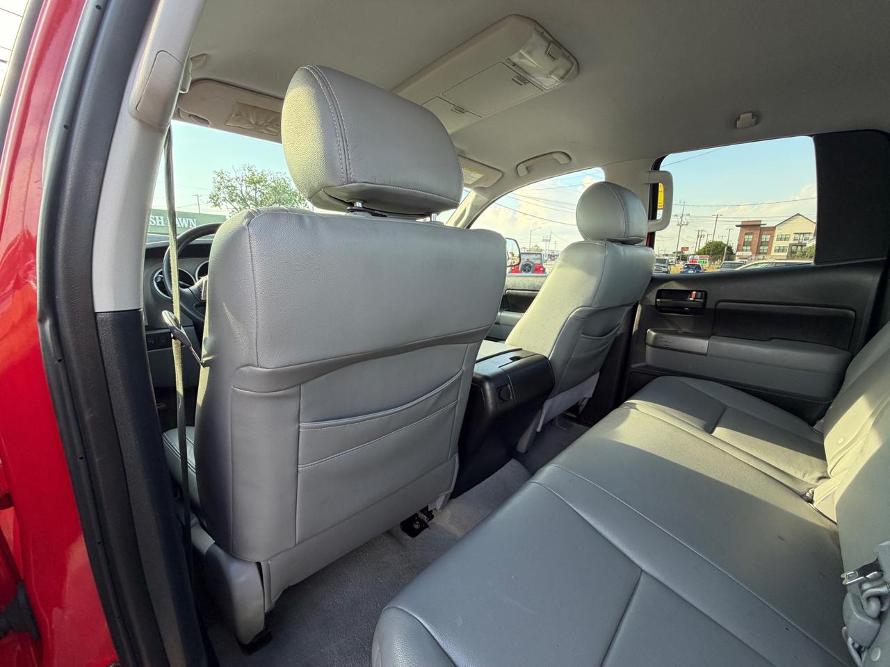 Toyota Tundra Tundra-Grade 5.7L Double Cab 2WD 2010