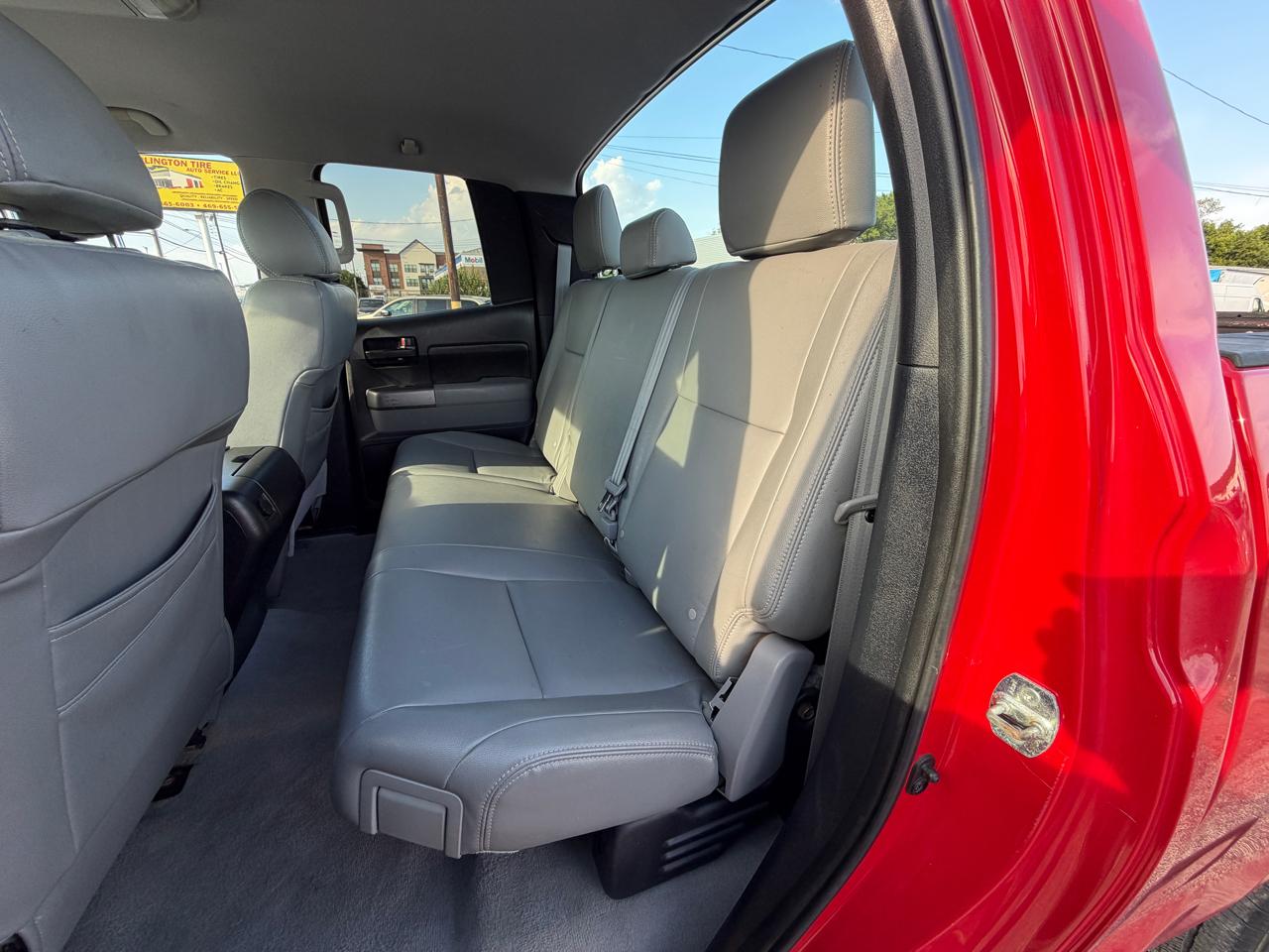 Toyota Tundra Tundra-Grade 5.7L Double Cab 2WD 2010
