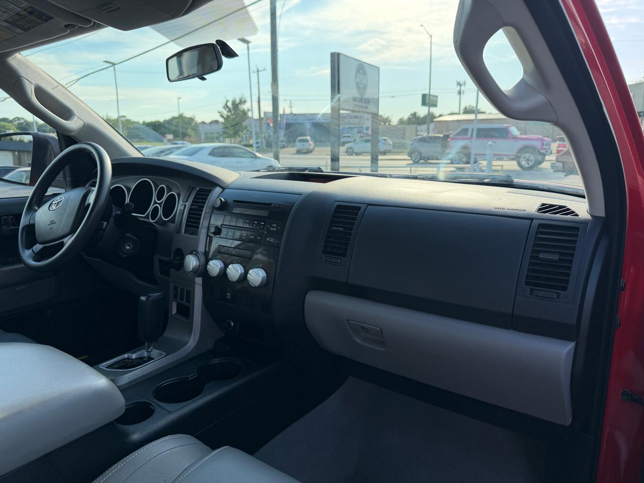 Toyota Tundra Tundra-Grade 5.7L Double Cab 2WD 2010