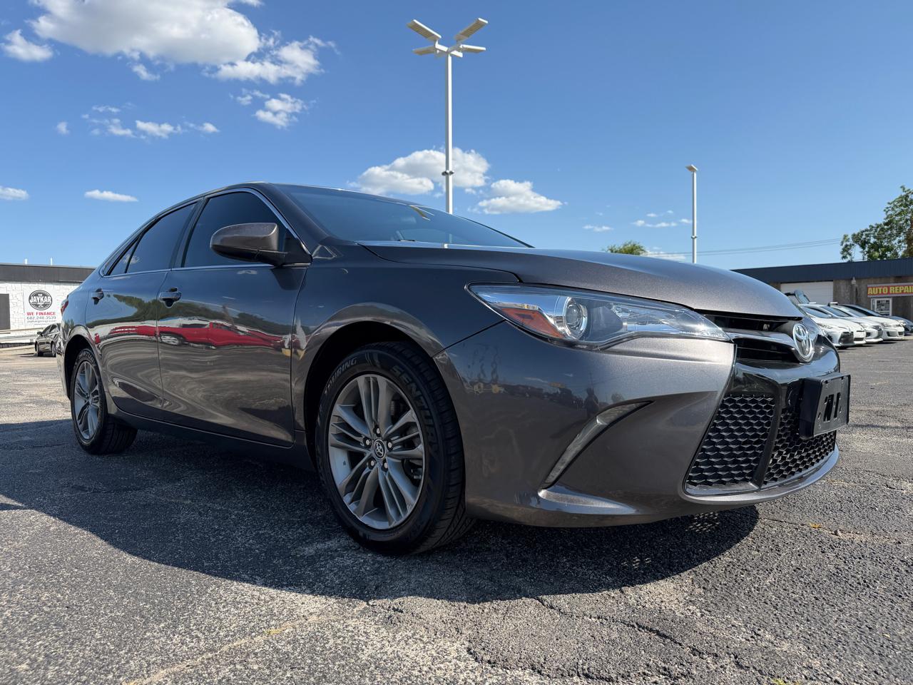 Toyota Camry SE 2015