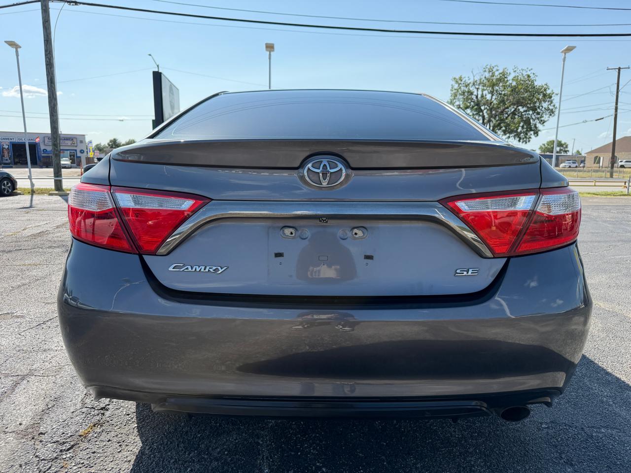 Toyota Camry SE 2015