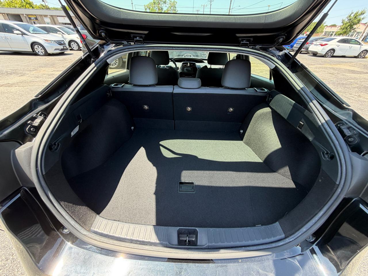 Toyota Prius Two Eco 2016