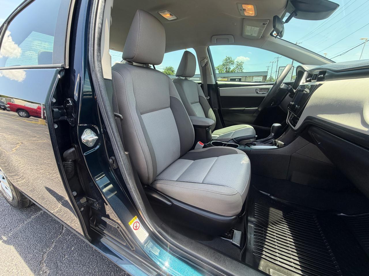 Toyota Corolla LE CVT 2019