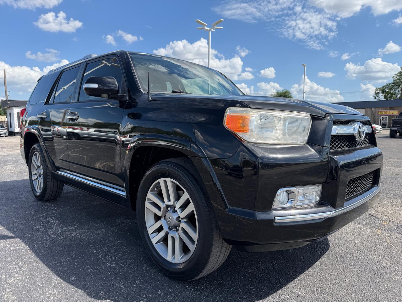 Toyota 4Runner Limited 2WD V6 2013