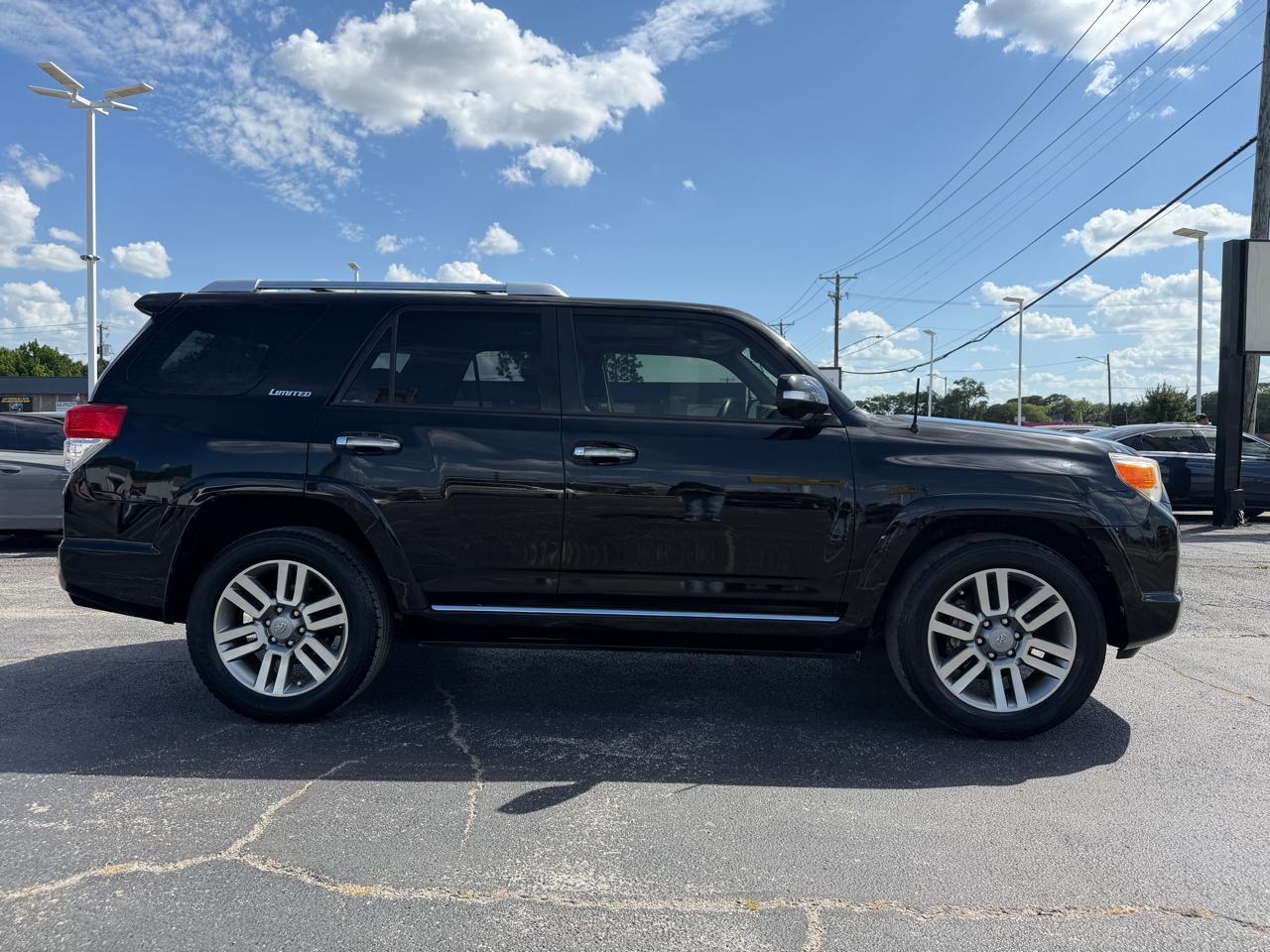 Toyota 4Runner Limited 2WD V6 2013