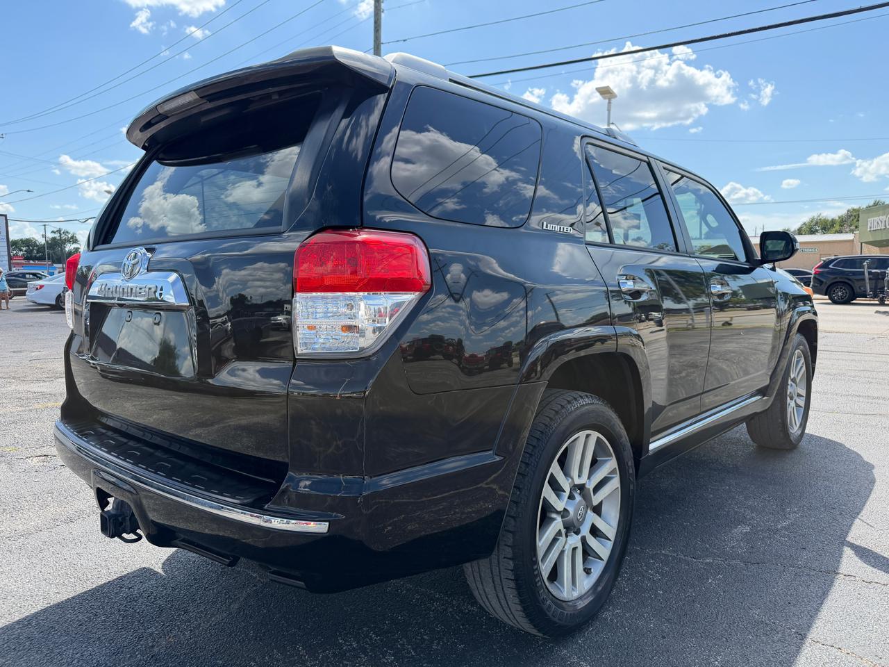 Toyota 4Runner Limited 2WD V6 2013