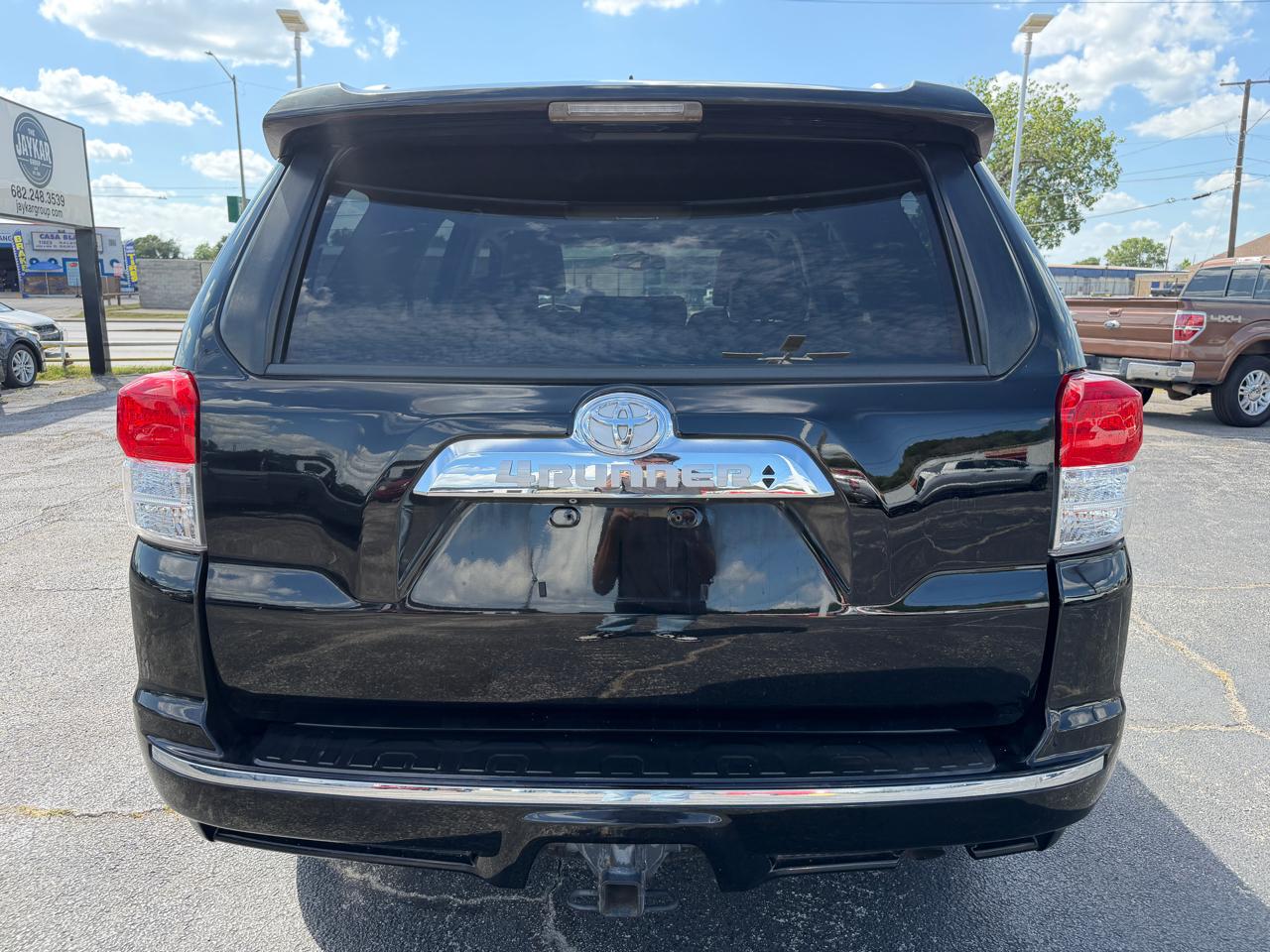 Toyota 4Runner Limited 2WD V6 2013
