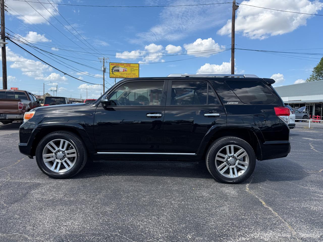 Toyota 4Runner Limited 2WD V6 2013