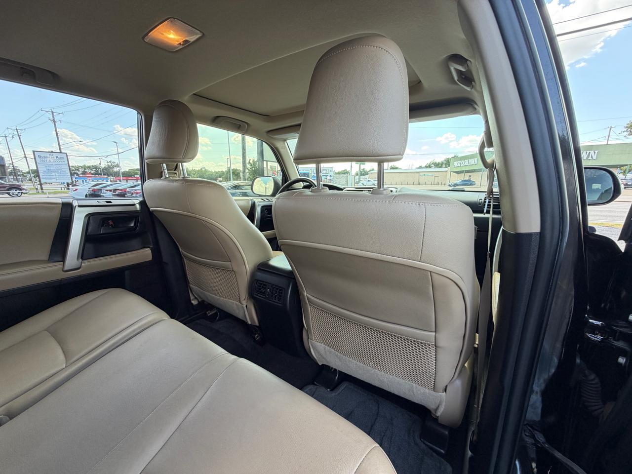 Toyota 4Runner Limited 2WD V6 2013