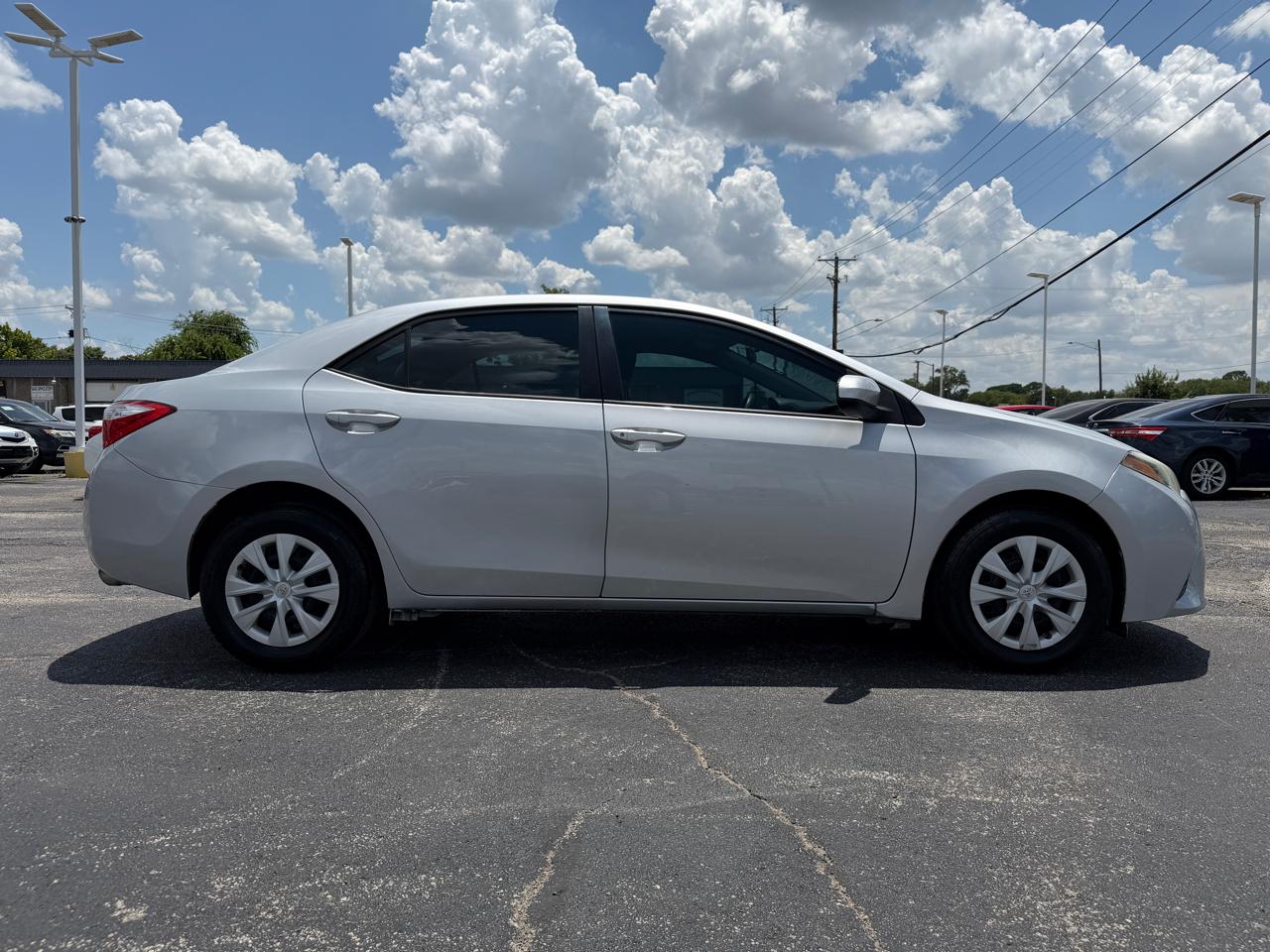 Toyota Corolla LE 2014