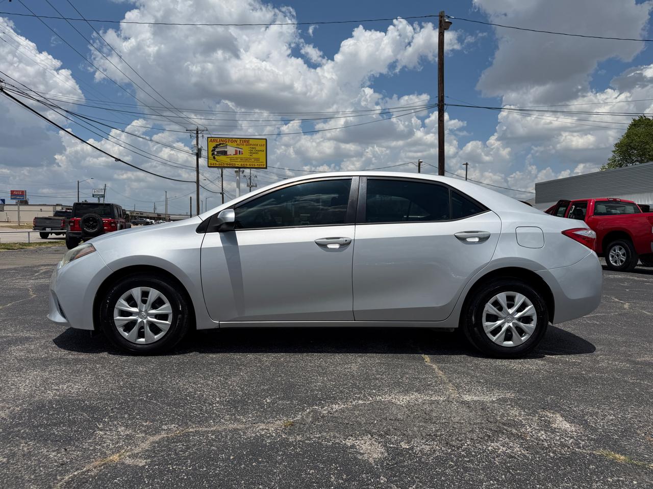 Toyota Corolla LE 2014