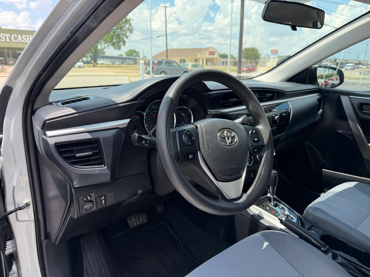 Toyota Corolla LE 2014