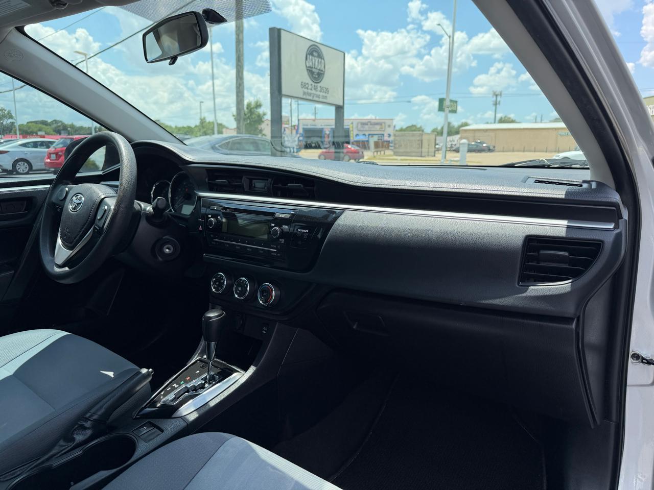 Toyota Corolla LE 2014