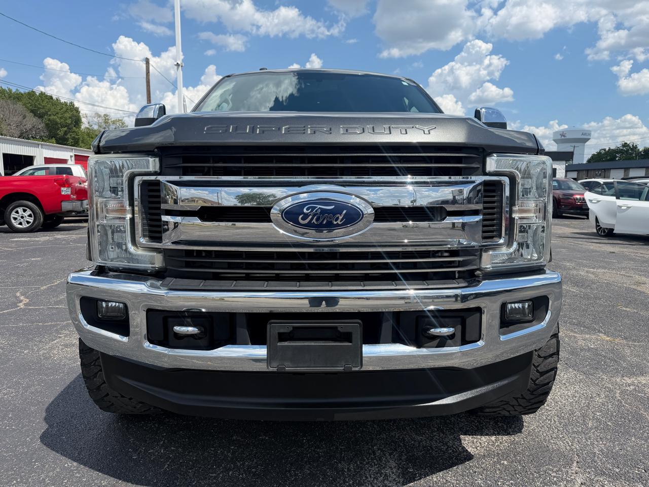 Ford F-350 SD XLT Crew Cab 4WD 2018
