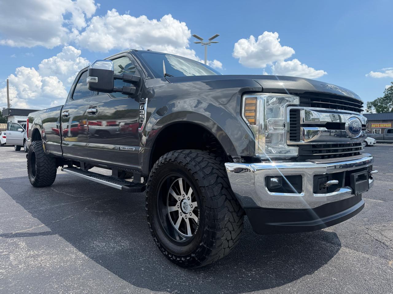 Ford F-350 SD XLT Crew Cab 4WD 2018