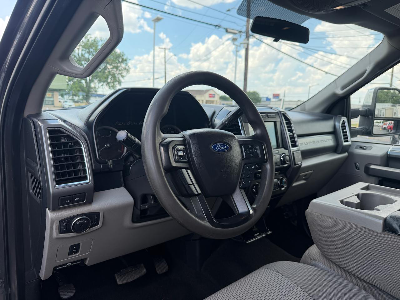 Ford F-350 SD XLT Crew Cab 4WD 2018