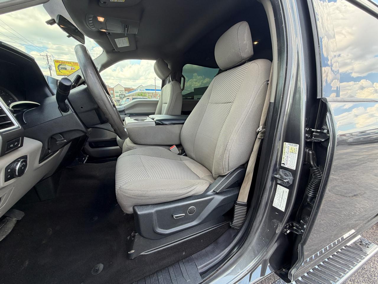 Ford F-350 SD XLT Crew Cab 4WD 2018