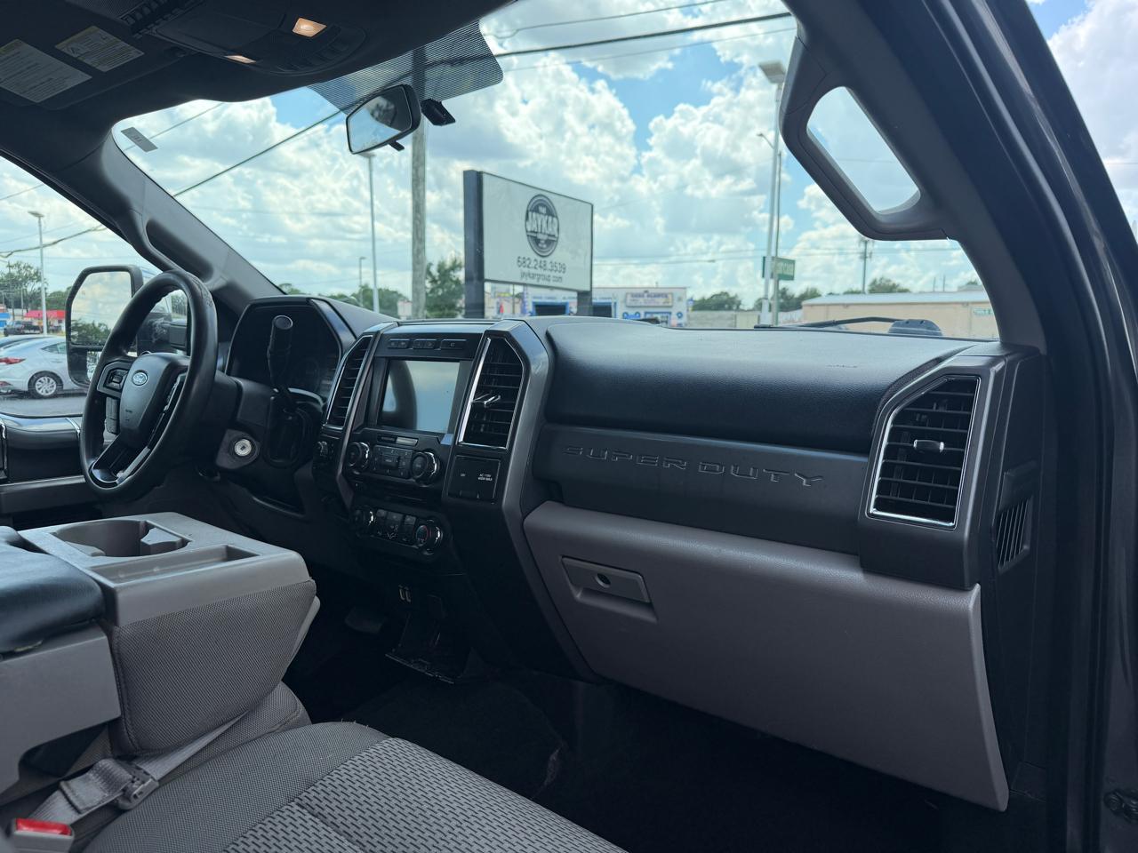 Ford F-350 SD XLT Crew Cab 4WD 2018