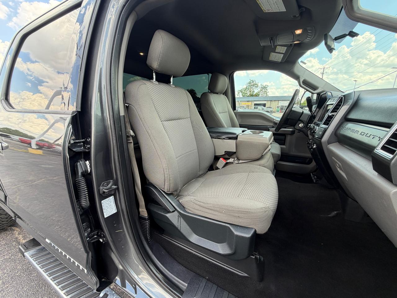 Ford F-350 SD XLT Crew Cab 4WD 2018