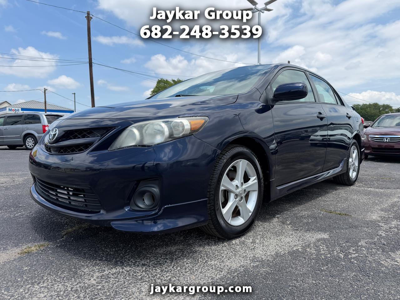 Toyota Corolla S 5-Speed MT 2013