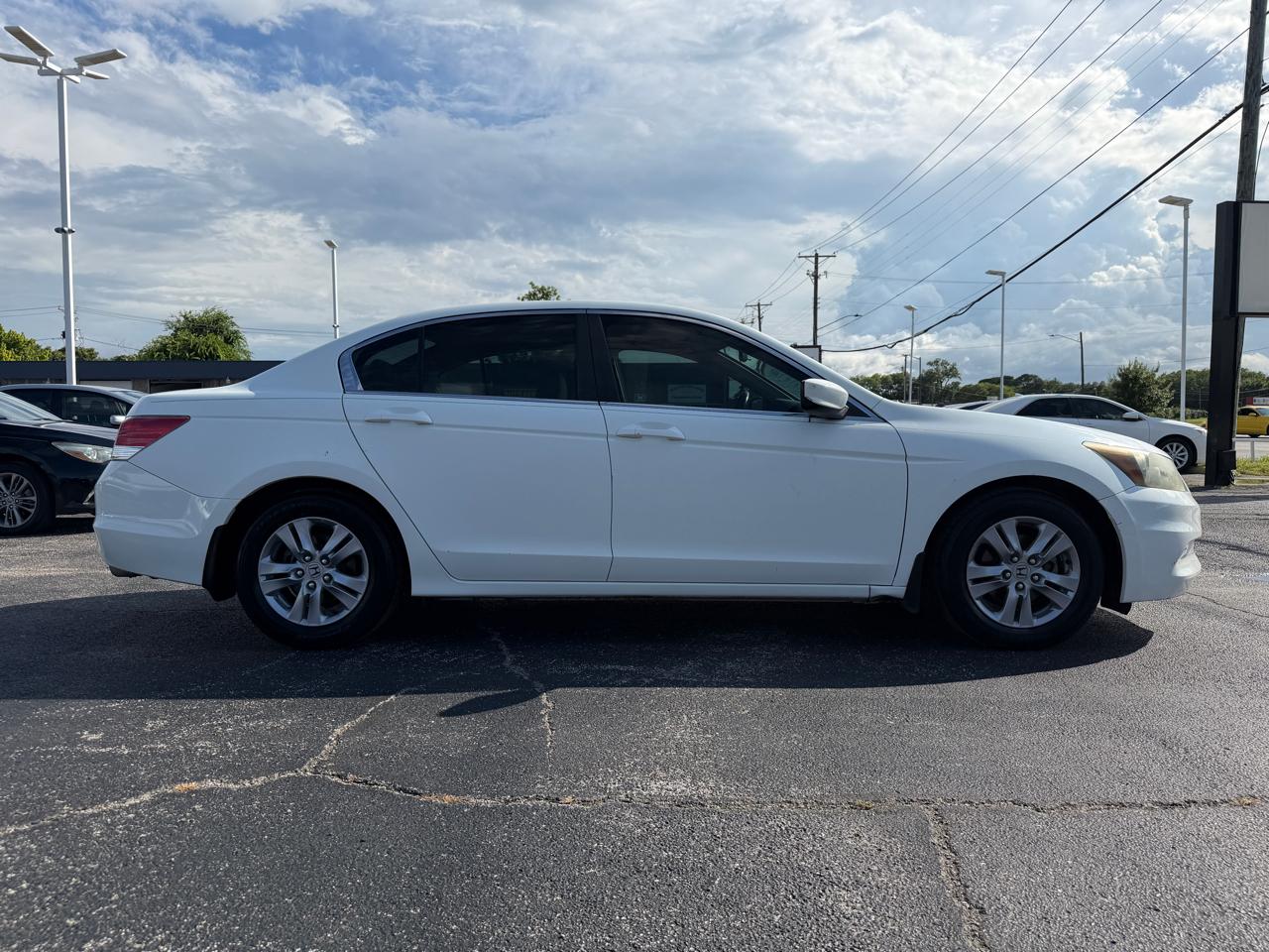 Honda Accord SE Sedan AT 2011