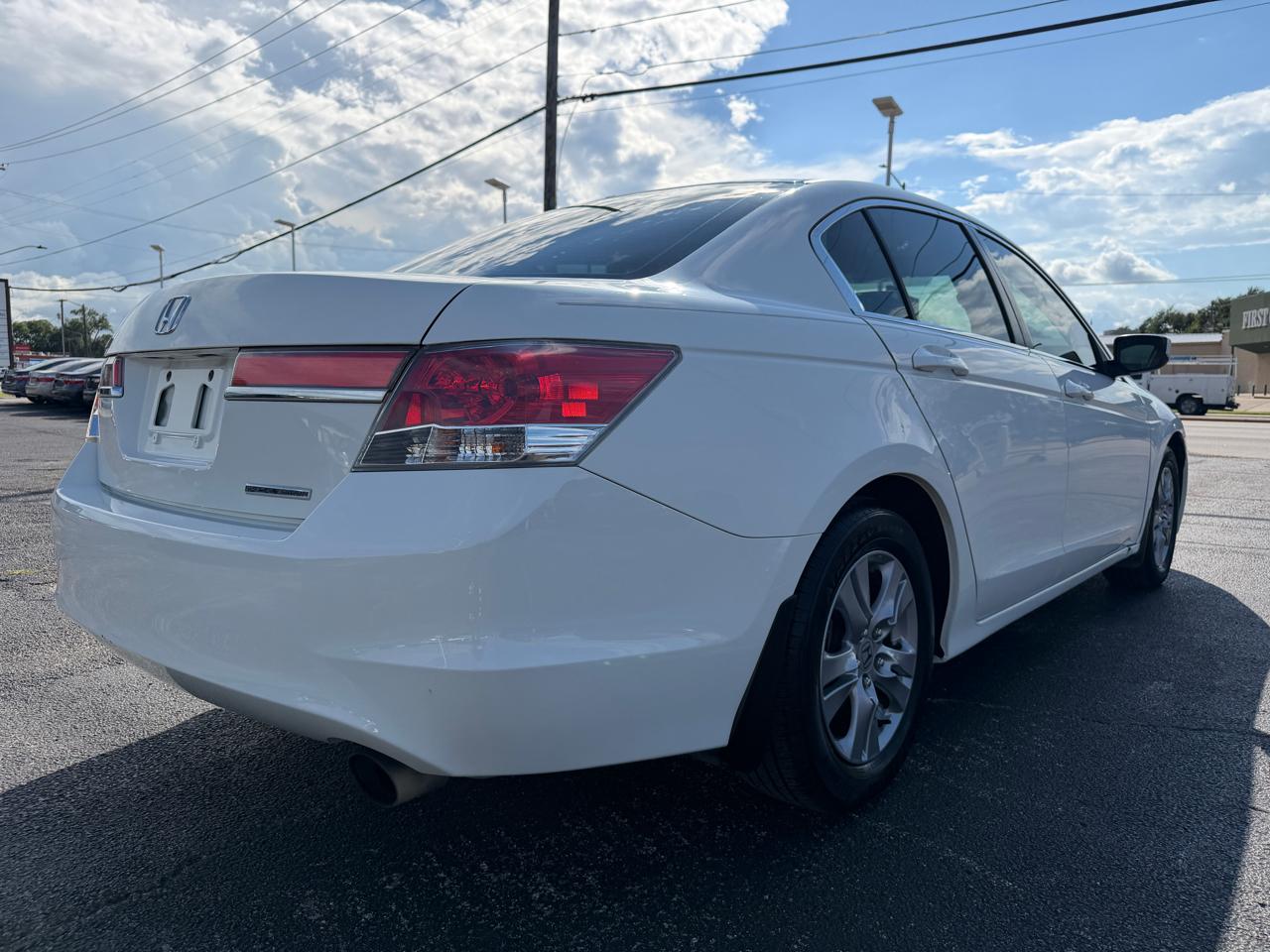 Honda Accord SE Sedan AT 2011